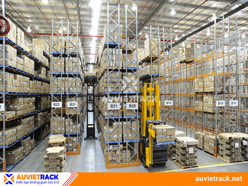 Kệ-VNA-Âu-Việt-Rack-Very-Narrow-Aisle