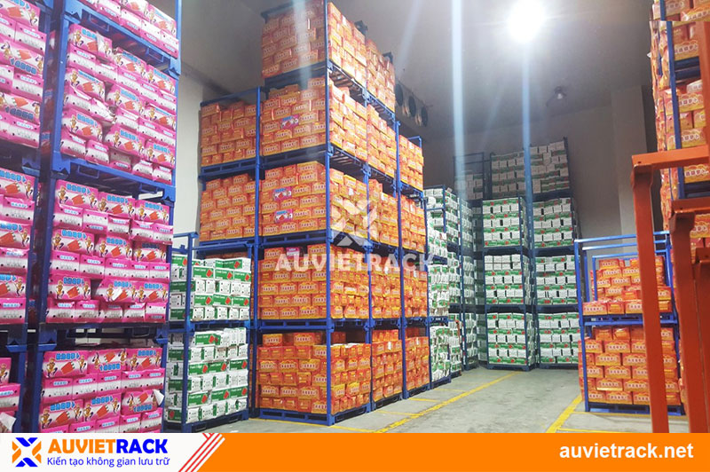 Pallet sắt chồng ghép Âu Việt Rack