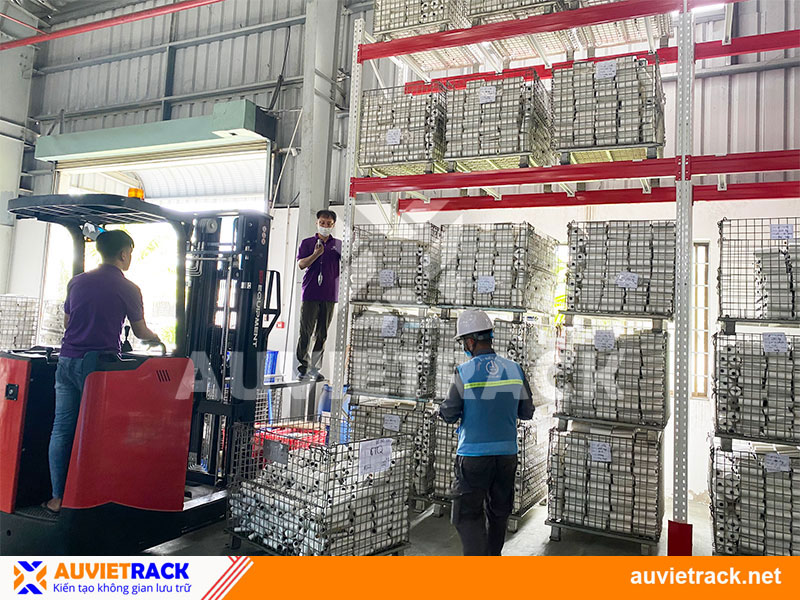 Kệ chứa pallet trong kho