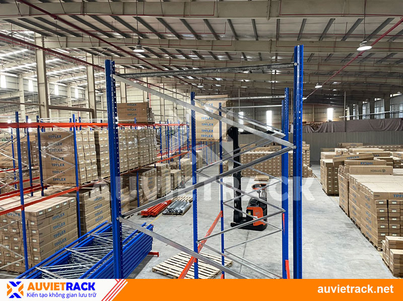 Sử dụng kệ pallet đúng cách giúp tăng tuổi thọ và đảm bảo an toàn