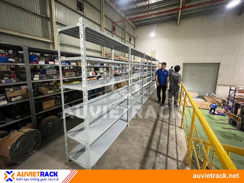 Kệ thép V được sản xuất theo thông số yêu cầu - Au Viet Rack
